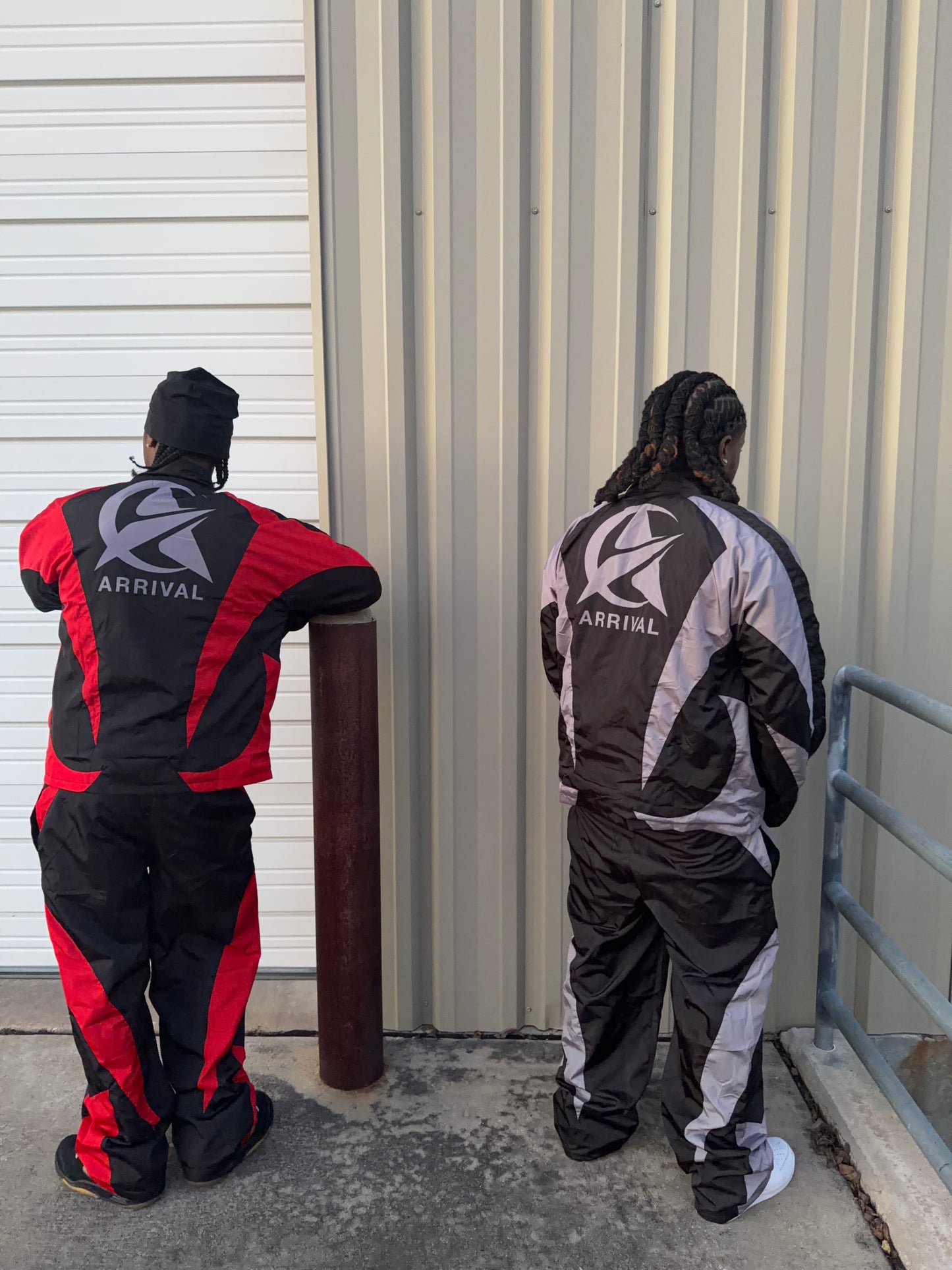 ARRIVAL TRACKSUIT (BLACK/RED)