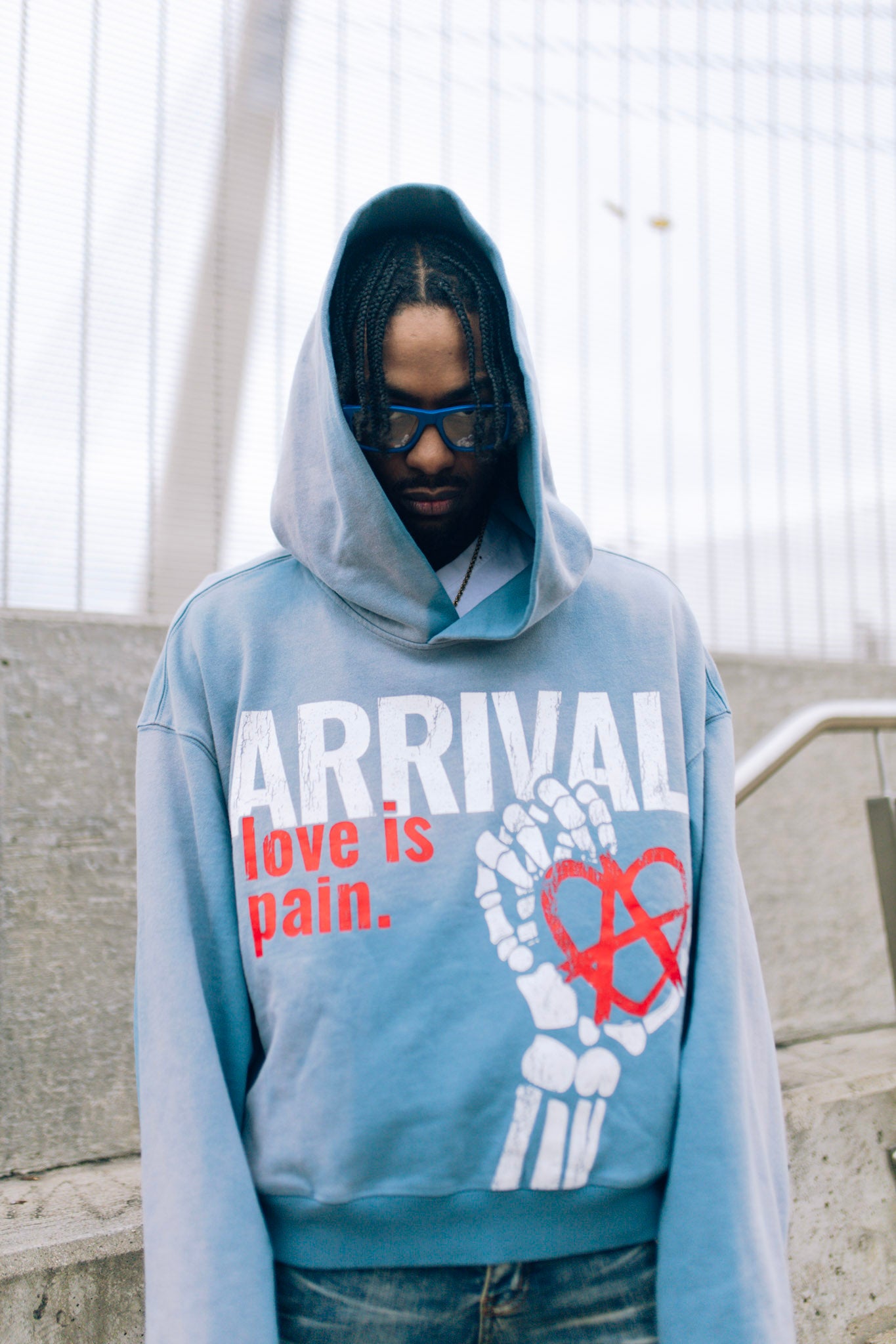 LOVE IS PAIN PULLOVER