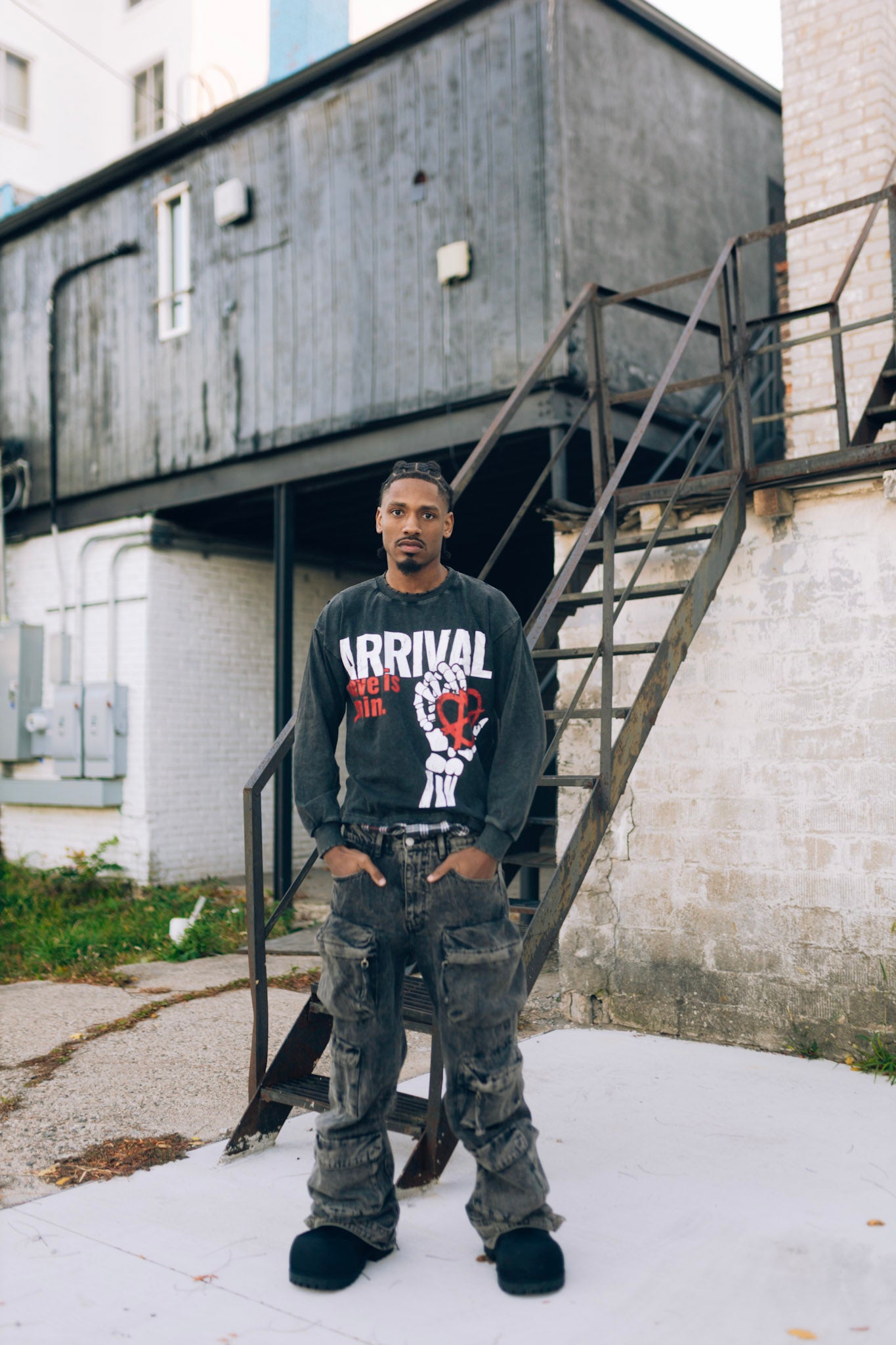 LOVE IS PAIN LONG SLEEVE