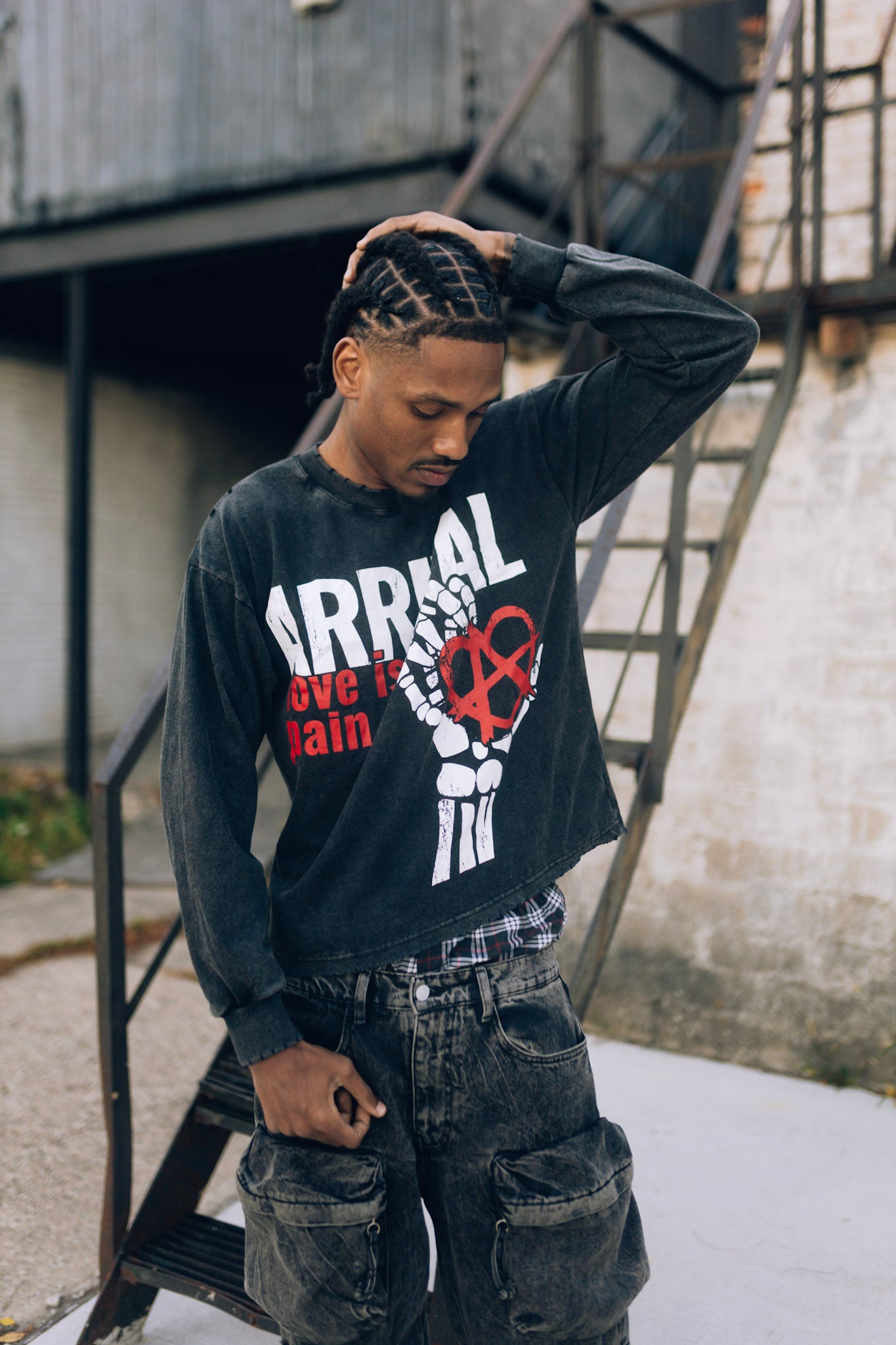 LOVE IS PAIN LONG SLEEVE